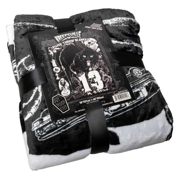 Black Cat 13 Skulls Throw Blanket Halloween Velvety Soft Plush 50"X60" NWT - Picture 2 of 5
